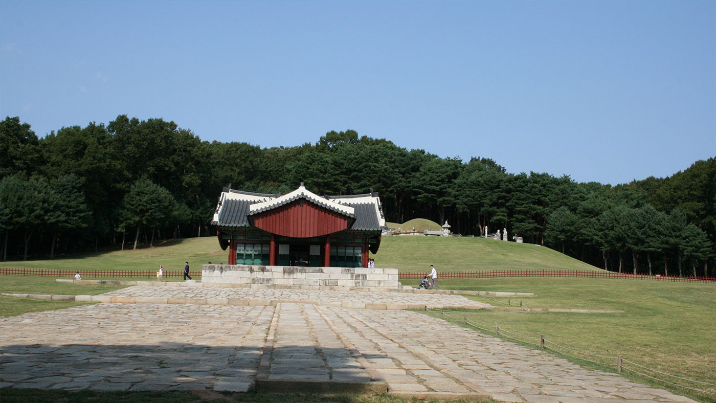 화성 융릉과 건릉 (華城 隆陵과 健陵): 숲 그곳에서, 오백년 조선왕조를 만나다