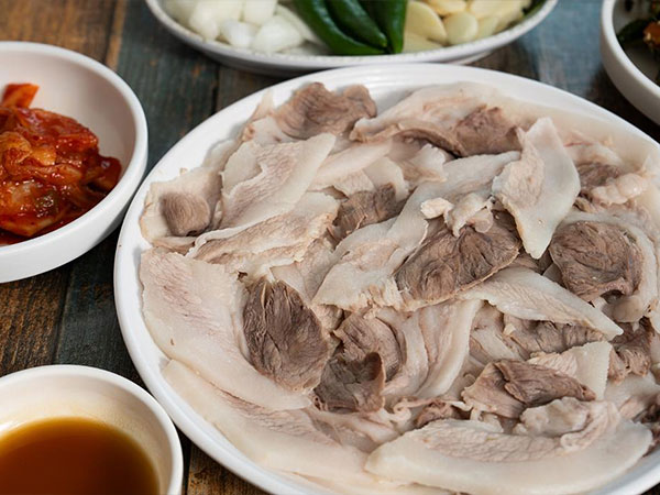 자매국밥 수육