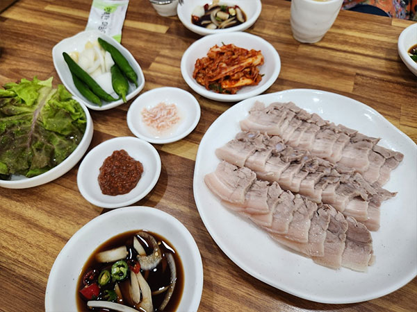 참깨국수 수육