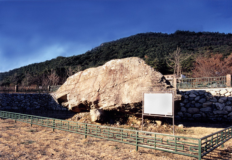 언양지석묘 (彦陽支石墓)